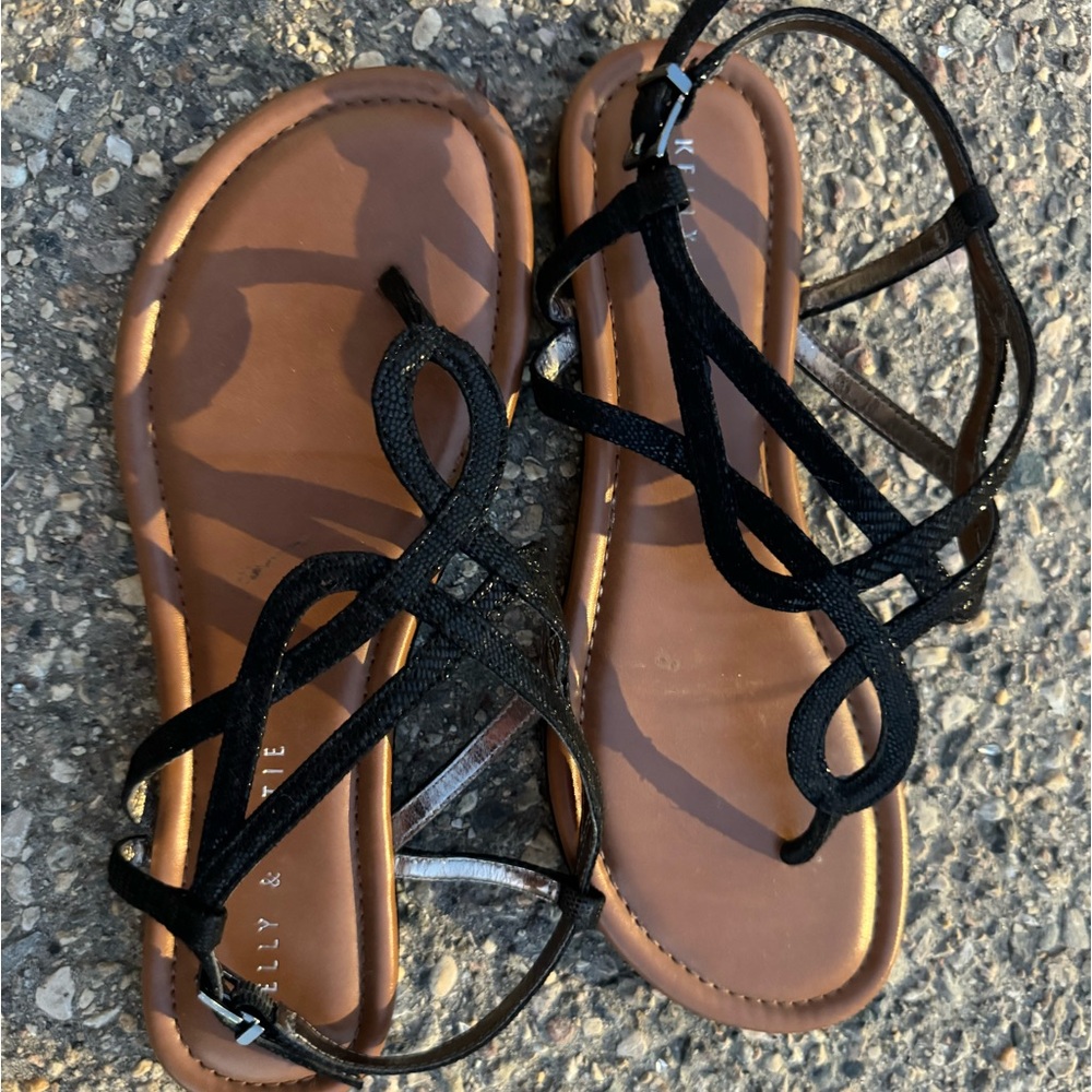 Kelly & Katie Black Strappy Flat Sandals Size 7,adjustable strap EUC barely worn